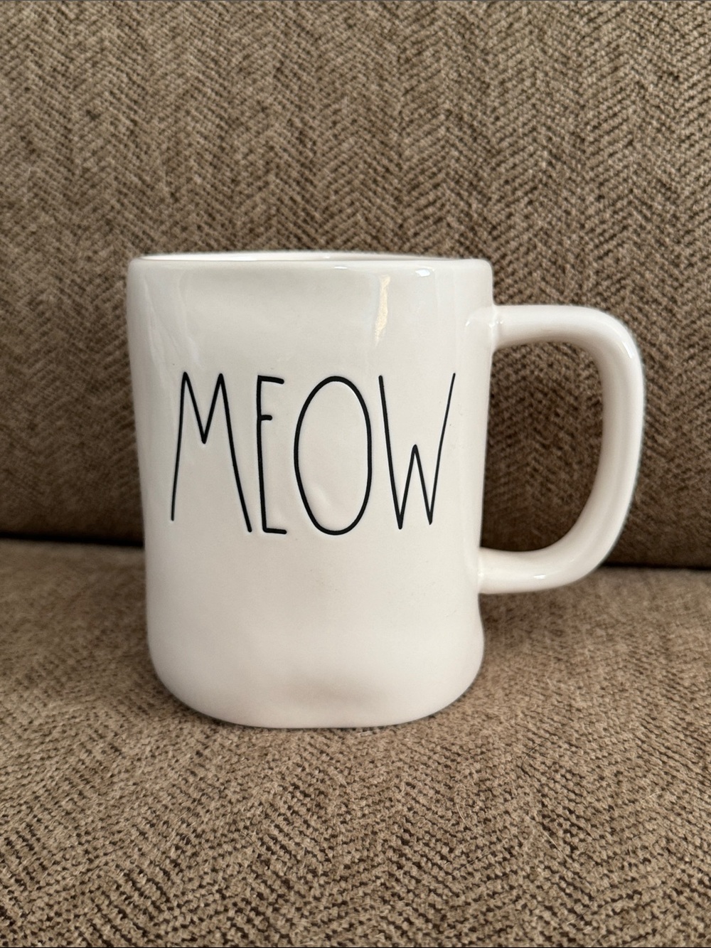 Rae Dunn Meow mug